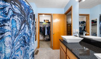 1795 New Milford Rd, Atwater, OH 44201