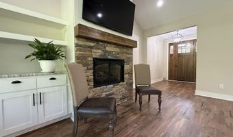 632 Hiram Dr, Bauxite, AR 72011