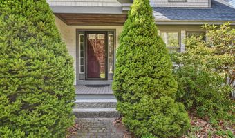 20 Eagle Point Rd, Bath, ME 04530