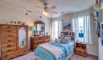 7 Ruth Ct, Absecon, NJ 08201