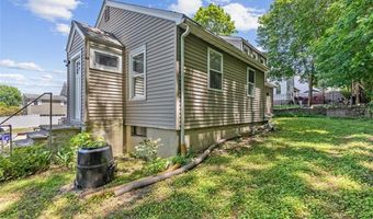9 Country Pkwy, North Providence, RI 02911