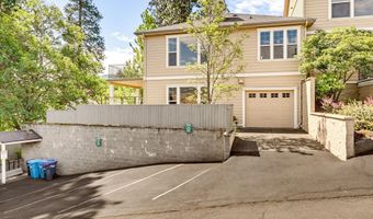 461 Holly St, Ashland, OR 97520