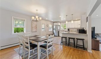 10 Philips Ave, Middletown, RI 02842