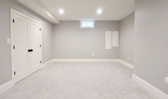 5804 RIDGEFIELD Rd, Bethesda, MD 20816