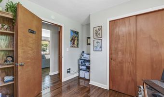183 Sunrise Dr, Amherst, OH 44001