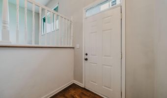 5135 Fairlane Rd, Columbus, OH 43207