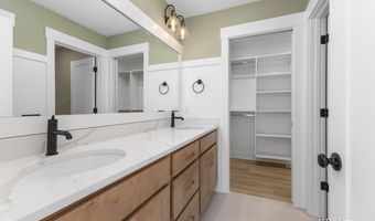 8296 Kettle Oak Dr SE, Alto, MI 49302