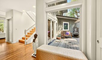 545 Ashland Creek Dr, Ashland, OR 97520