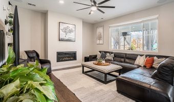 22011 E Stanford Cir, Aurora, CO 80015