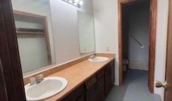 26 Lakeview Dr, Bay Springs, MS 39422