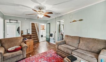 208 S 3rd St, Beresford, SD 57004