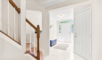 9821 TIFFANY HILL Ct 71, Bethesda, MD 20814