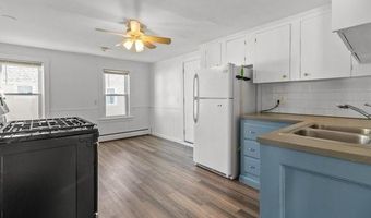 30 Catherine St 3, Bristol, RI 02809