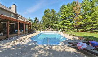102 Greenhurst Ct, Auburn, IN 46706