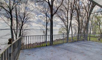 23 Mud Pt S, Alburgh, VT 05440