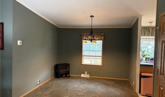 15 Kelly Ln, Coventry, RI 02816