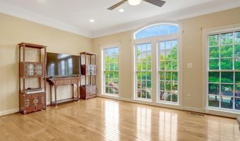 4694 HELEN WINTER Ter, Alexandria, VA 22312