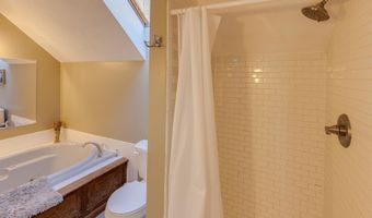 176 Reservoir Rd, Campton, NH 03223