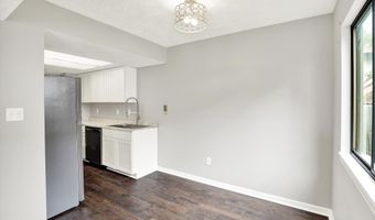 8545 La Corrida Ct, Indianapolis, IN 46227