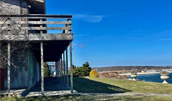 727 Boston Neck Rd, Narragansett, RI 02882