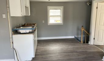 21 Laurel St, Augusta, ME 04330