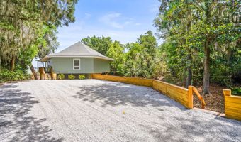 1203 Laudonniere St, Beaufort, SC 29902