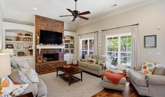 334 Gladeview Pl, Brandon, MS 39047