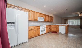 1221 NW 5th St, Abilene, KS 67410