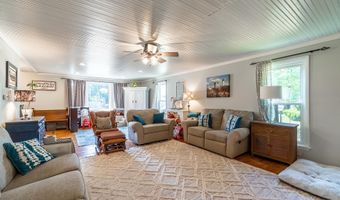 315 N York St, Albion, IN 46701