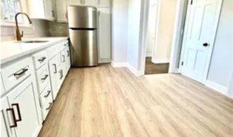426 Metacom Ave 2, Bristol, RI 02809