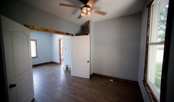 504 W 6th St, Bicknell, IN 47512