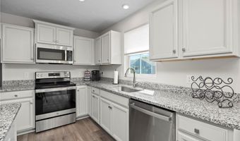 122 Eagle Cir, Amherst, OH 44001