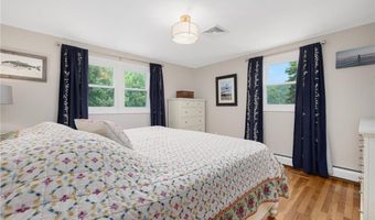 118 Pettee Ave, North Kingstown, RI 02852