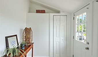 59 Booth Ave, East Providence, RI 02915