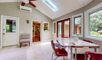 2461 Woodridge Dr, Decatur, GA 30033