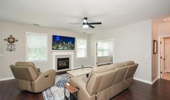 4506 Columbus Cir, Acworth, GA 30101