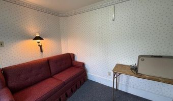 10 Palm St, Baileyville, ME 04694