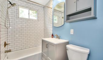 1466 BLUEJAY Rd, Abington, PA 19001