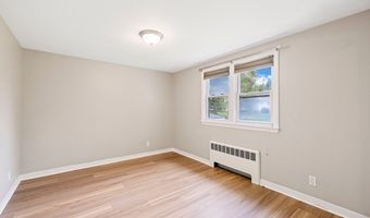 42 Neillian St 42, Bedford, MA 01730