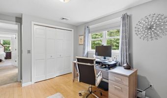 19 Tamarack Ln, Amherst, NH 03031