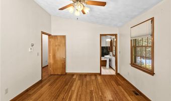 886 Weaver Hill Rd, Coventry, RI 02816