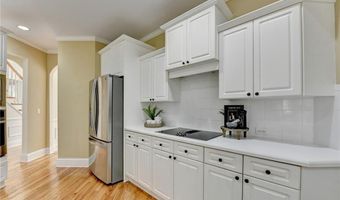 1050 Beacon Hill Xing, Alpharetta, GA 30005