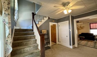 104 7th St, Bangor, ME 04401