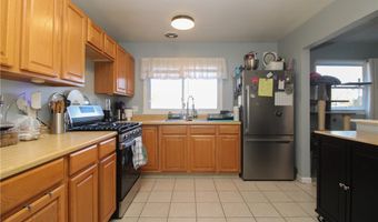 325 N Yorkshire, Austintown, OH 44515