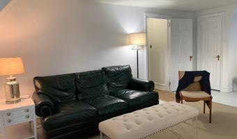 101 S 7TH St, Akron, PA 17501
