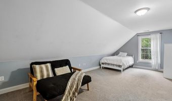 5 Millstone Ter, Bedford, NH 03110