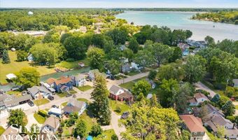 447 Ruskin Dr, Algonac, MI 48001