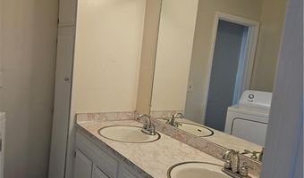 41 Perry Ave, Middletown, RI 02842