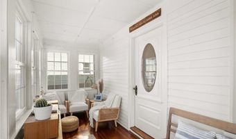 35 Hall Ave, Newport, RI 02840