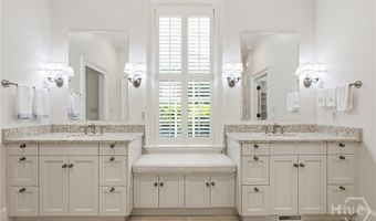 221 Hamilton Rd, Athens, GA 30606